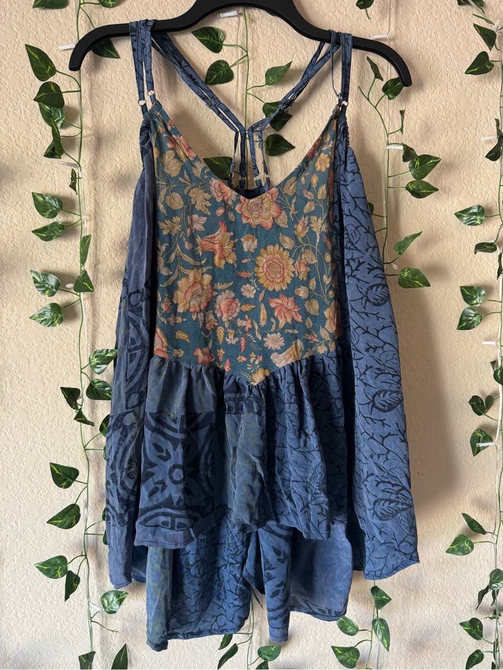 Kantha Bae Tank